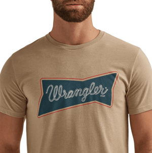 WRANGLER JEANS Shirts Wrangler Men's Year Round Trench Coat Heather Graphic T-Shirt 112344113