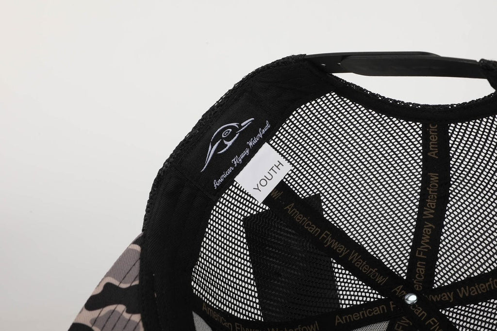 American Flyway Waterfowl Youth 7 Panel Youth 7 Panel Hardwoods-II 3 D Puff Deer Head w/ Black Mesh