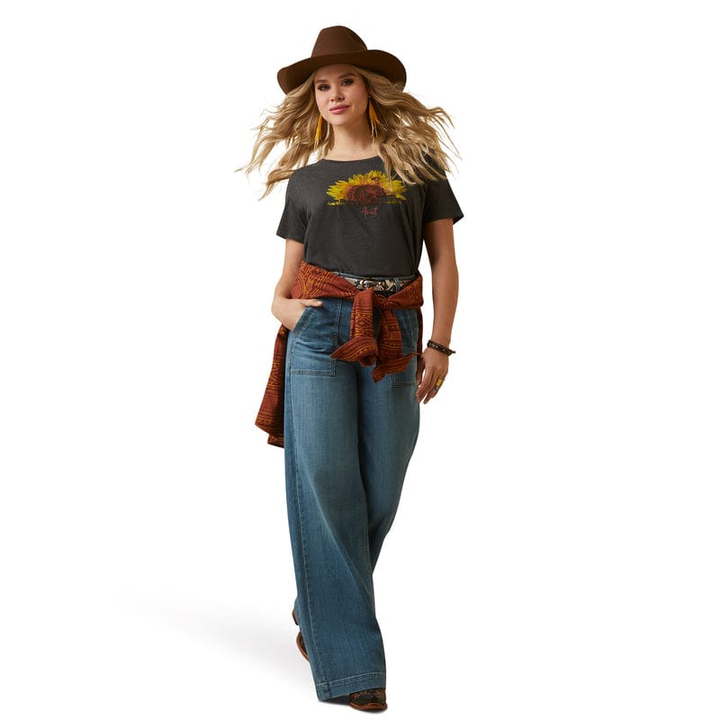 ARIAT INTERNATIONAL, INC. Shirts Ariat Women's Sunflower Cow Charcoal Heather Short Sleeve T-Shirt 10047640