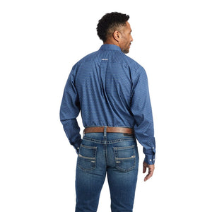 ARIAT Shirts Ariat Men's Eaden True Navy Wrinkle Free Fitted Long Sleeve Shirt 10042285