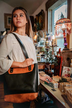 Bull Sheath Leather The Naomi Leather Tote Bag - Black