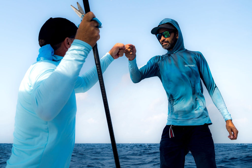 Seatec Outfitters Performance Shirts MEN'S SPORT TEC | WAHOO | HOODED