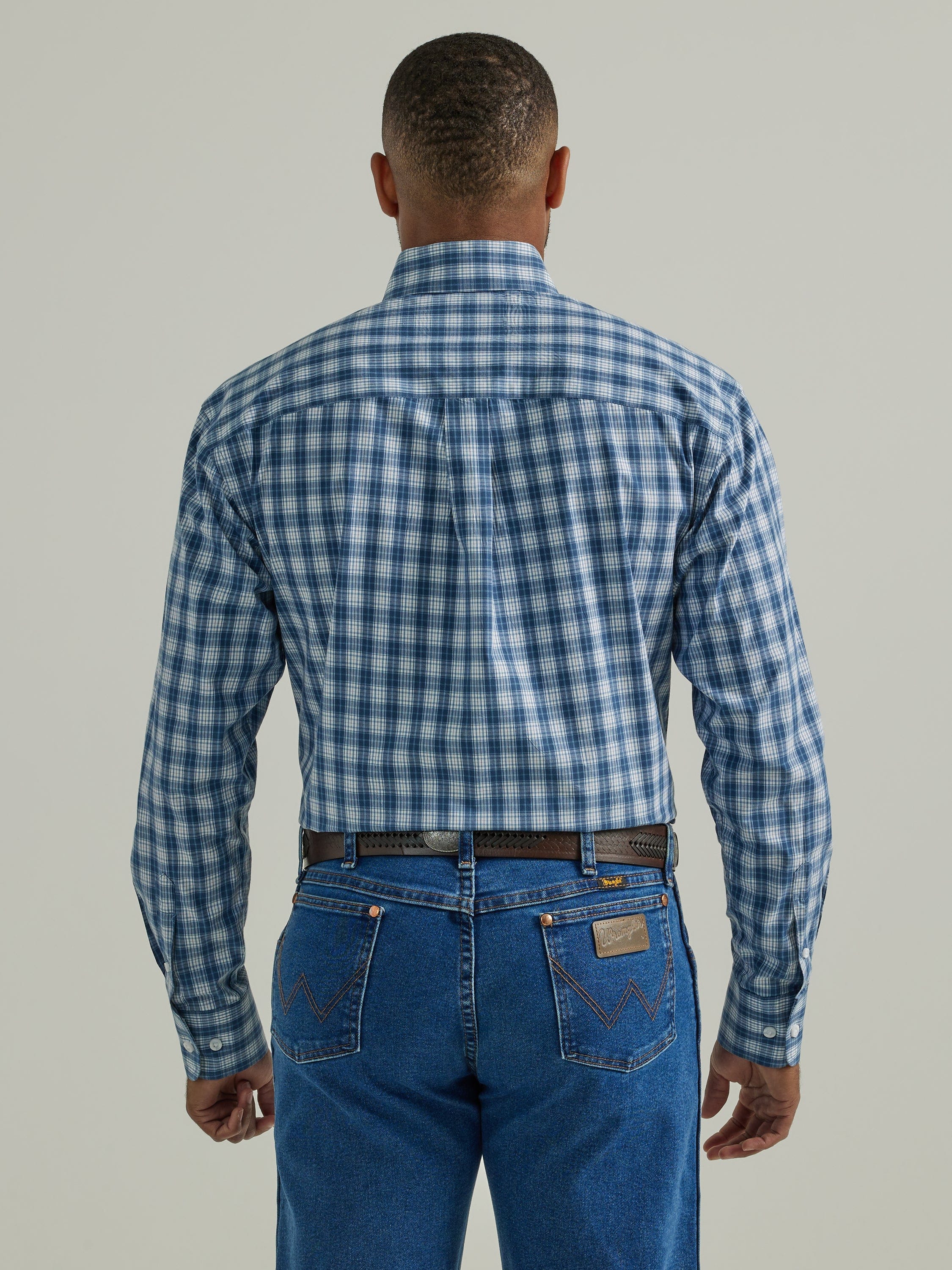 Wrangler Men's George Strait Blue Plaid Long Sleeve Button Down