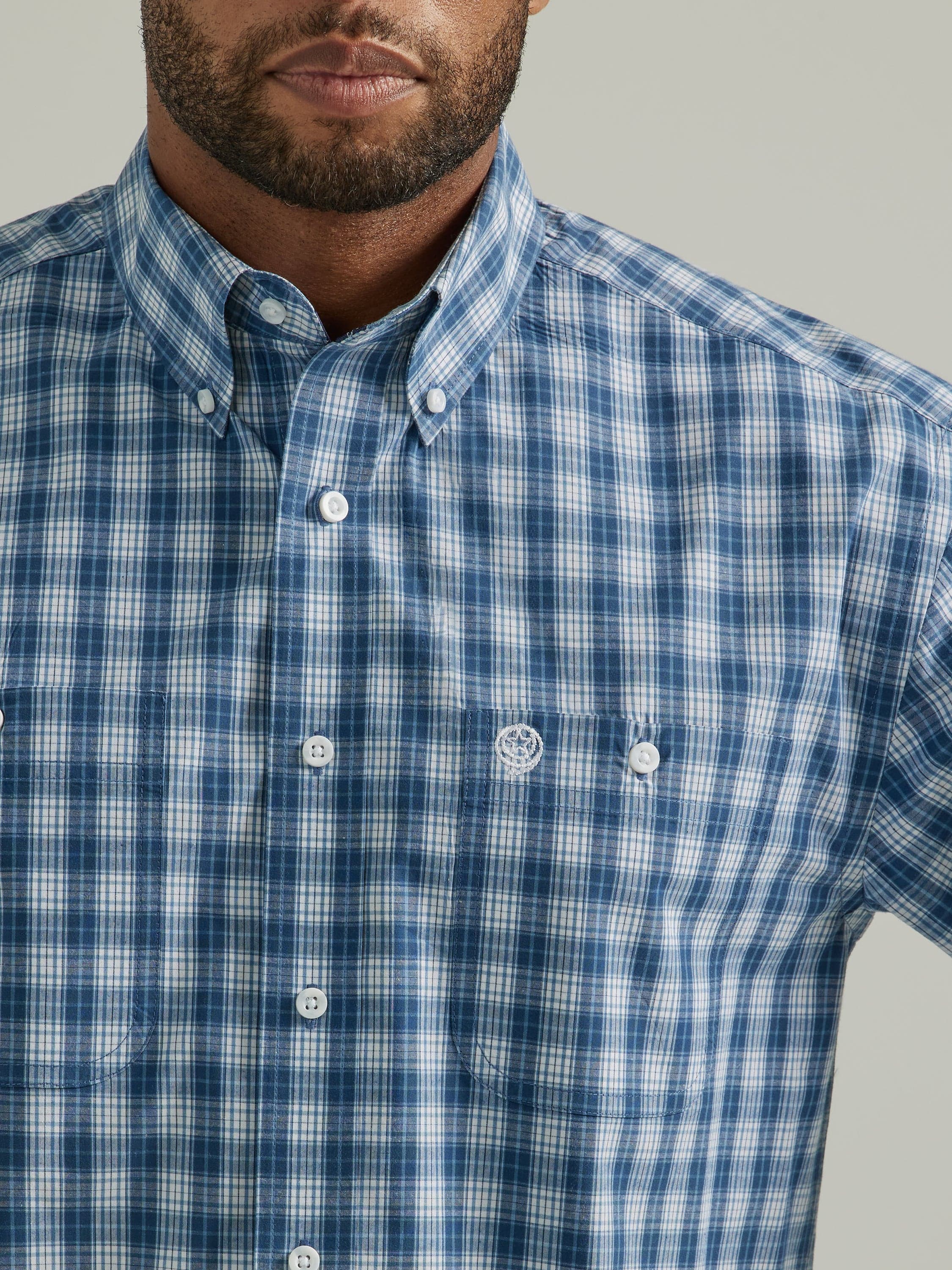 Wrangler Men's George Strait Blue Plaid Long Sleeve Button Down