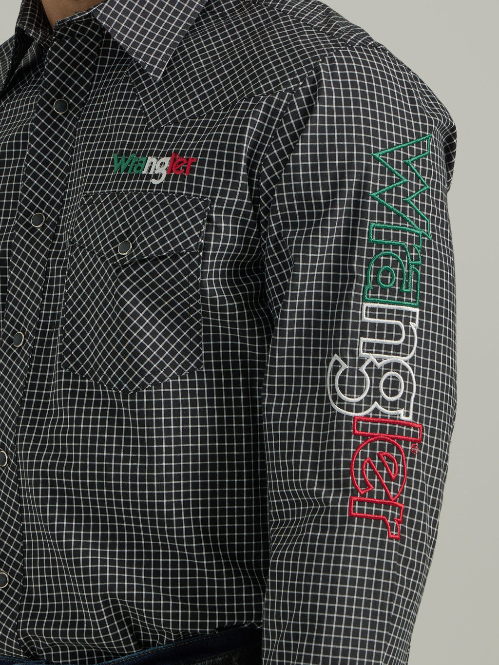 WRANGLER JEANS Shirts Wrangler Men's Mexico Black & White Plaid Print Embroidery Long Sleeve Western Shirt 112330376