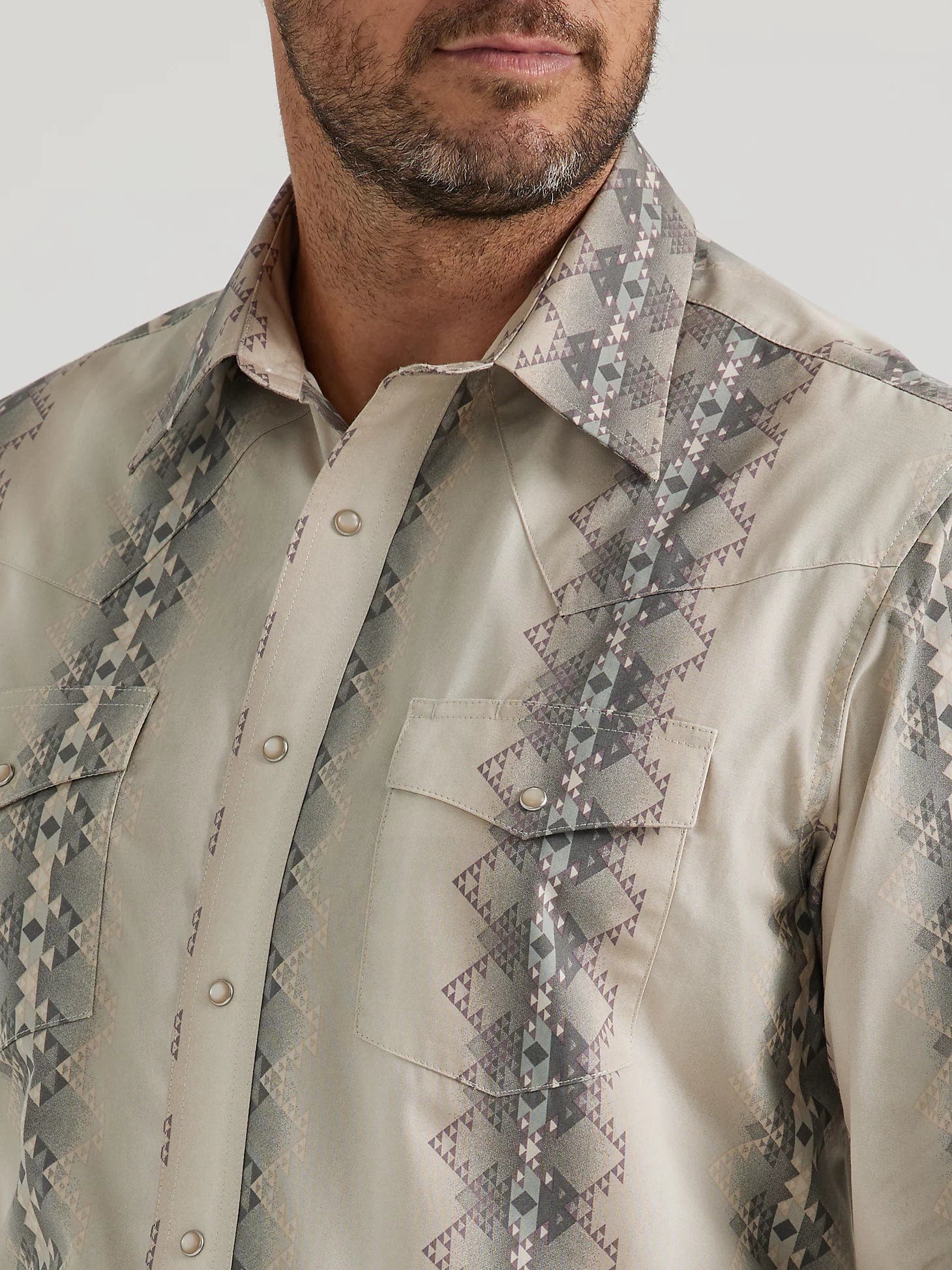 Wrangler Chemise de travail Western à manches longues pour homme Finition délavée, Chambray bleu moyen Wrangler Chemise de travail Western à manches longues pour homme Finition délavée, Chambray bleu moyen