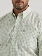 Wrangler Shirts Wrangler Men's George Strait Kelly Plaid Long Sleeve Button Down Shirt 112344885