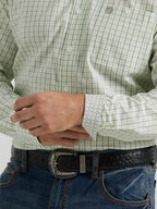 Wrangler Shirts Wrangler Men's George Strait Kelly Plaid Long Sleeve Button Down Shirt 112344885