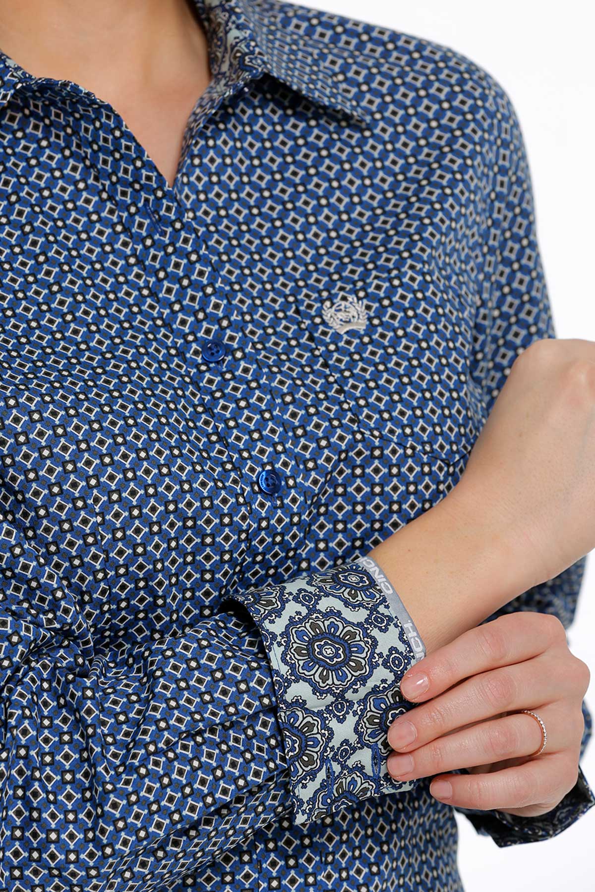 Cinch Women's Royal Blue Button Down Western Shirt Medium Cinch Women's Royal Blue Button Down Western Shirt Medium
