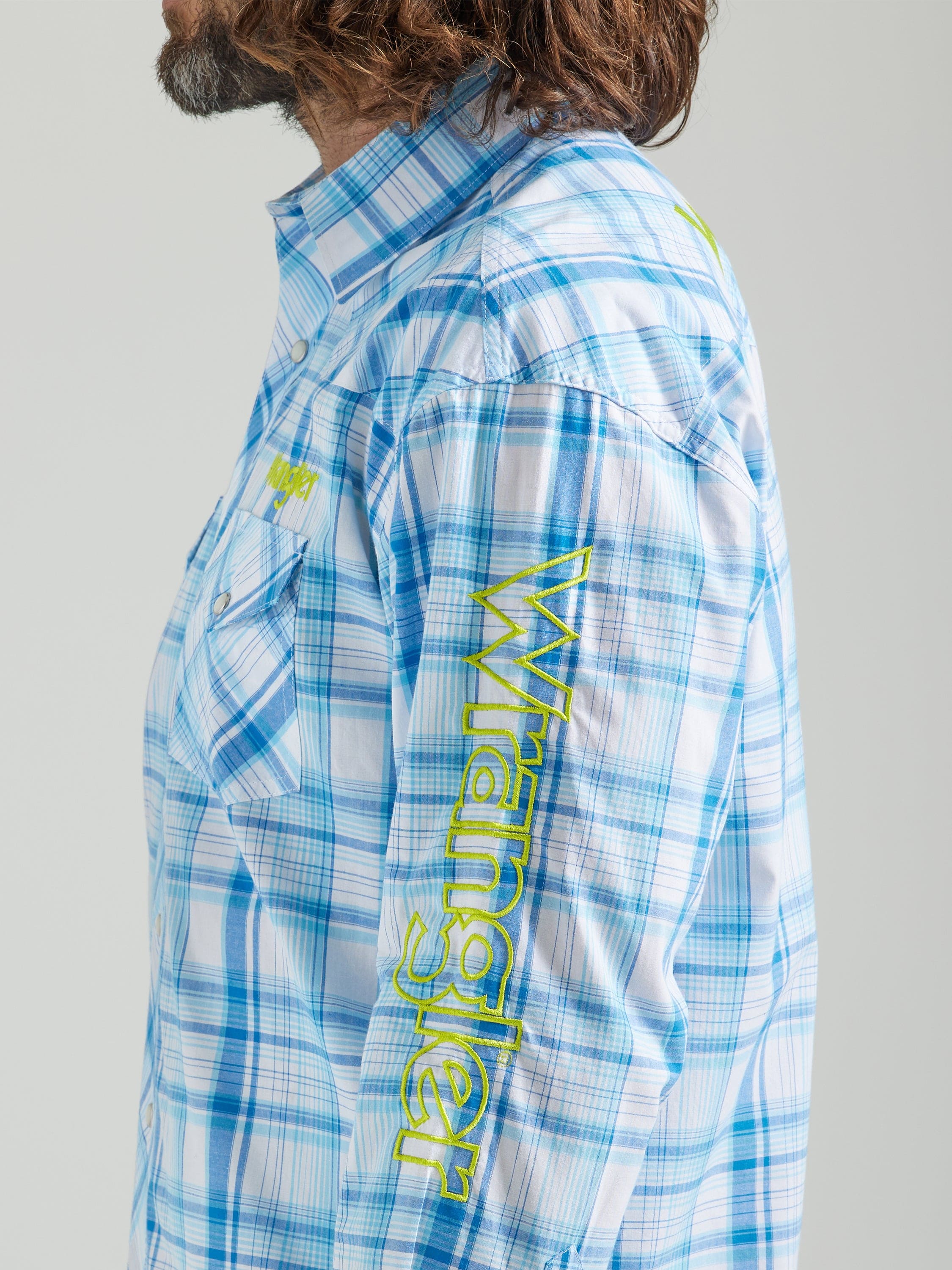 Wrangler Logo Long Sleeve Mens Plaid Snap Shirt 112324644 Blue / S Wrangler Logo Long Sleeve Mens Plaid Snap Shirt 112324644 Blue / S