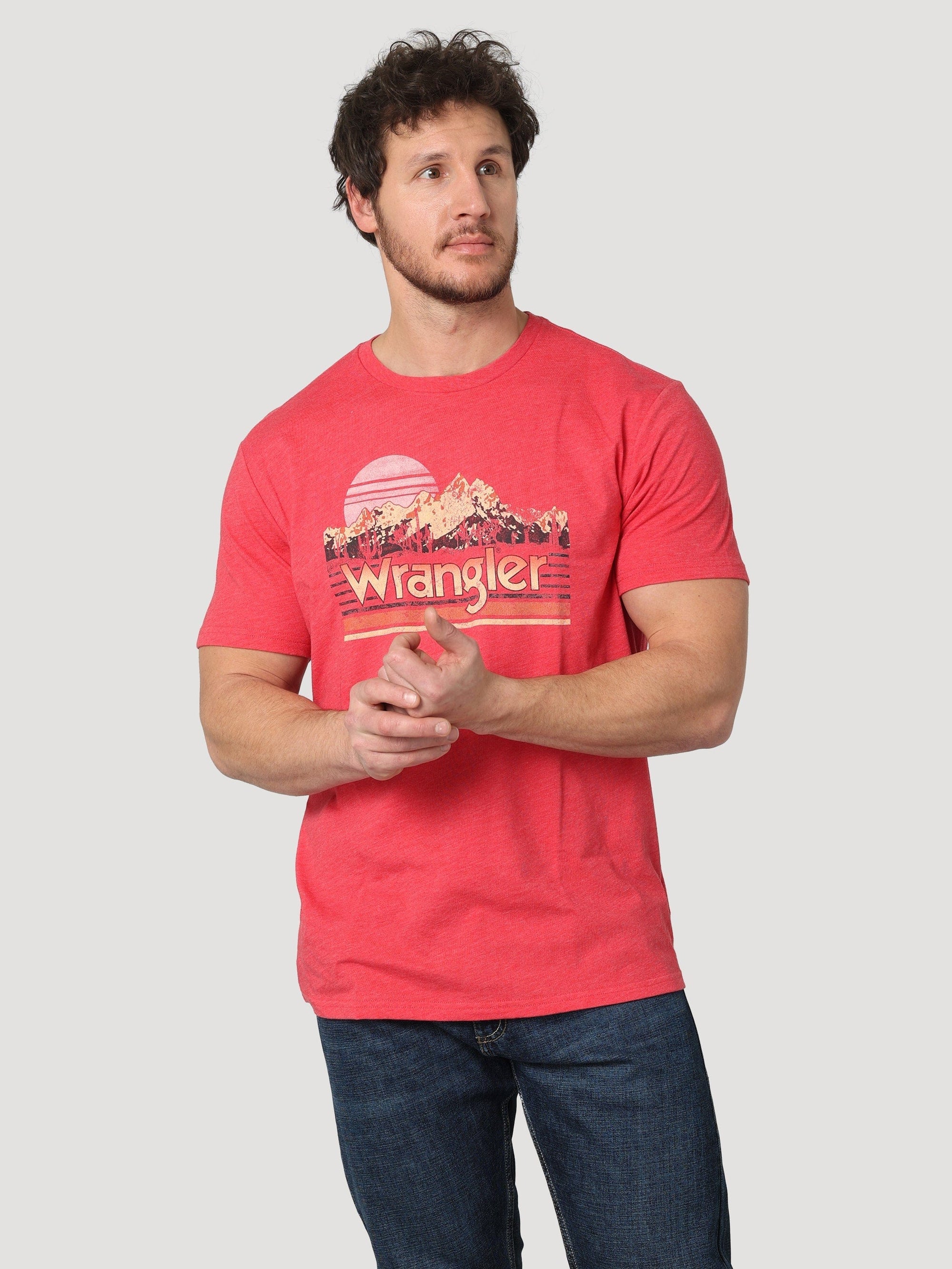 WRANGLER JEANS Shirts Wrangler Men's Mountain Moonrise Red Graphic T-Shirt 112315023