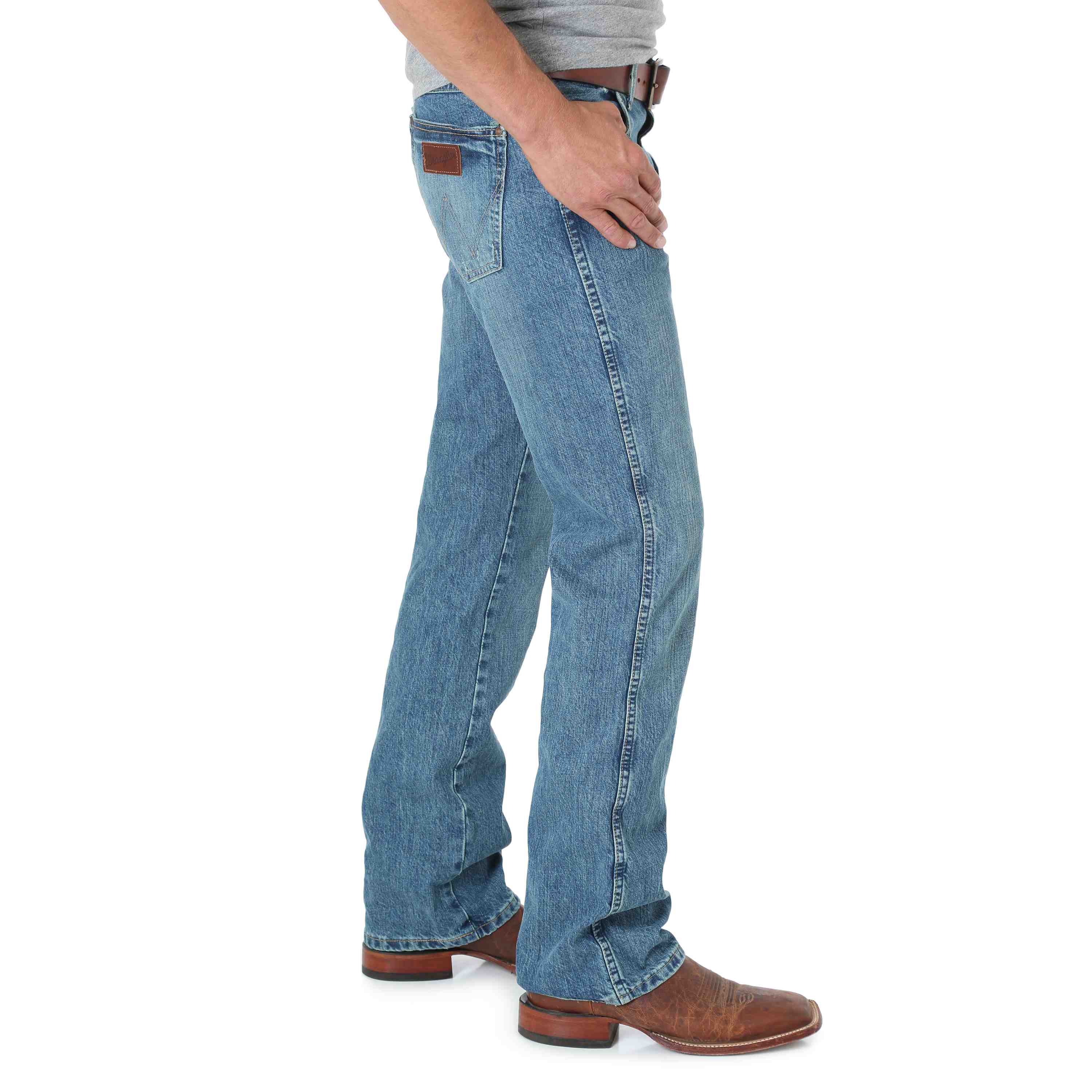 Men's Wrangler Retro Skinny Jeans with Cowboy Boots 